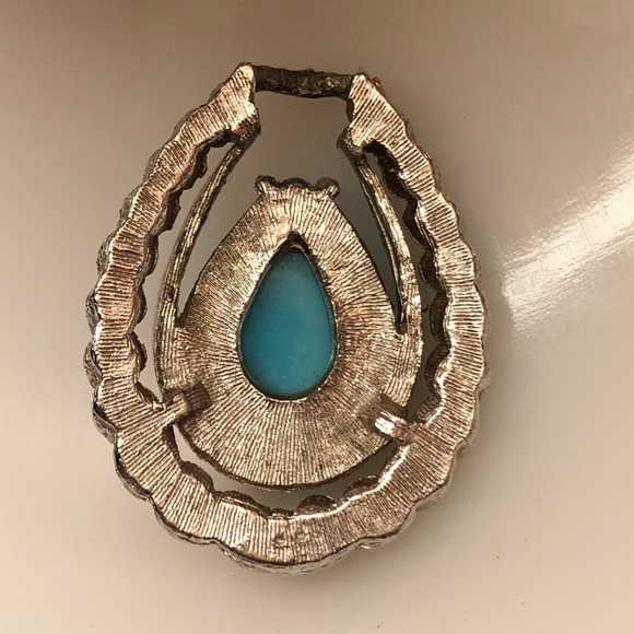 🔥4/$20 Bright turquoise blue tear drop pendant - Picture 2 of 3